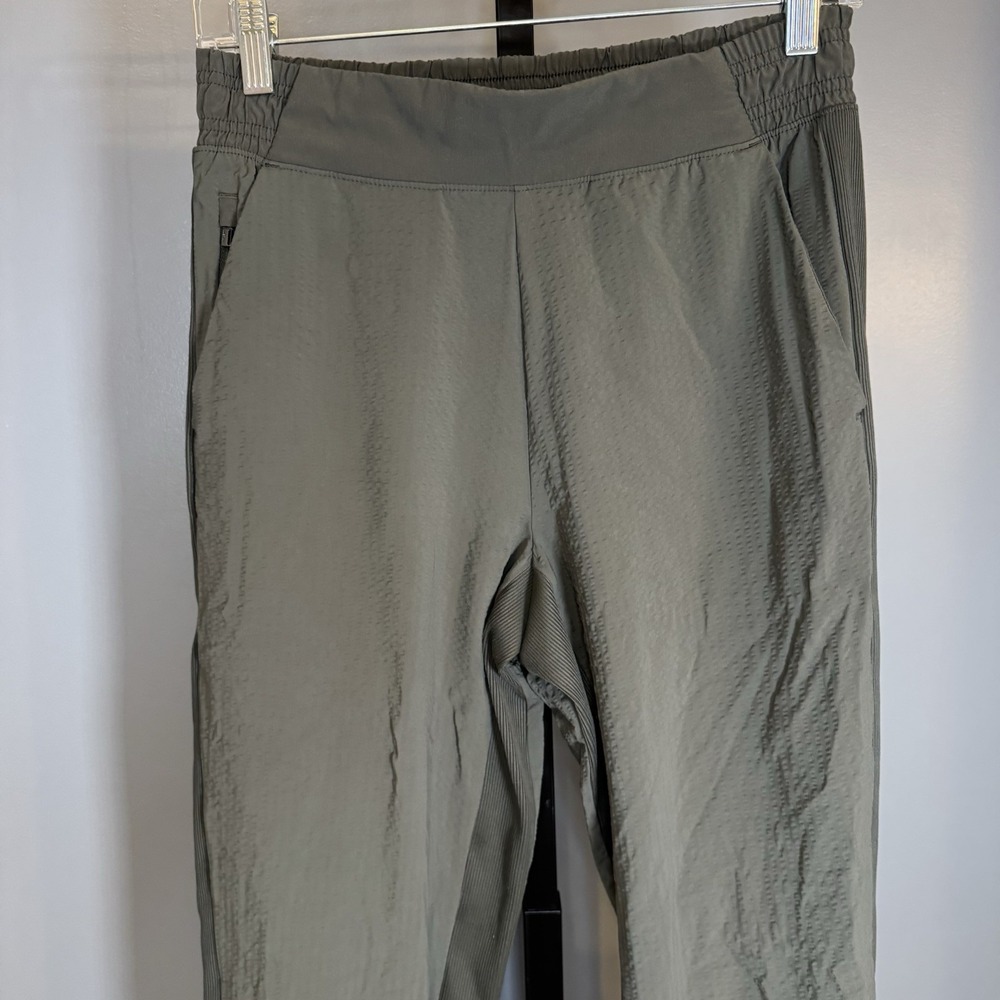 Athleta Textured Brooklyn Jogger Olive Green Pants Women Size 4 - Picture 2 of 11